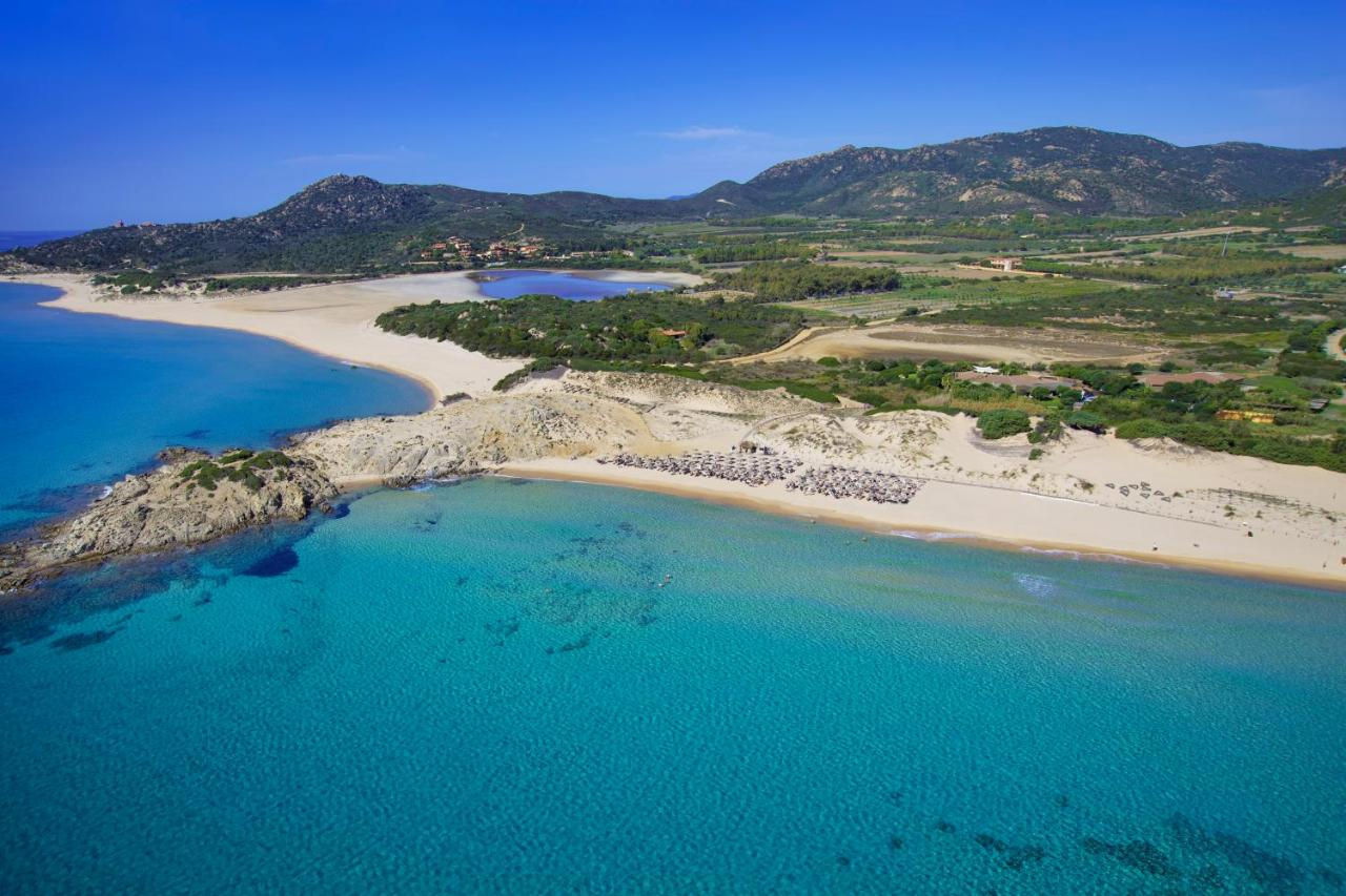Vista aerea Club Nautico Chia, baia di Chia, Sardegna